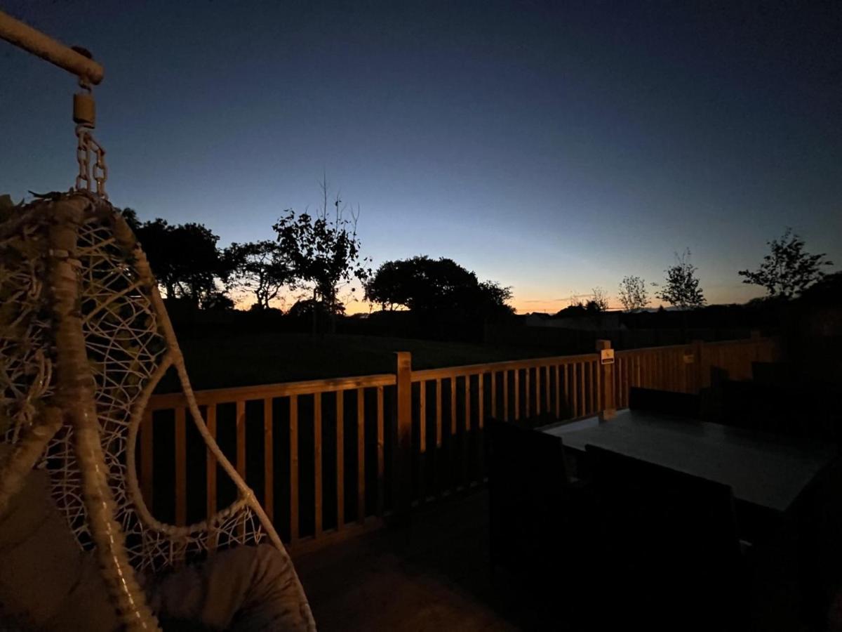 Sunrise Dome Tent Tenby Esterno foto